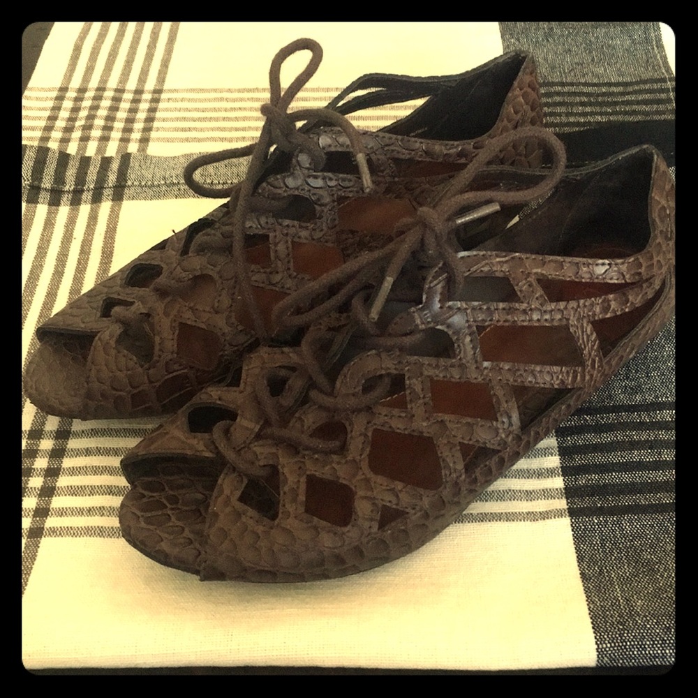MIA gladiator open toe flats